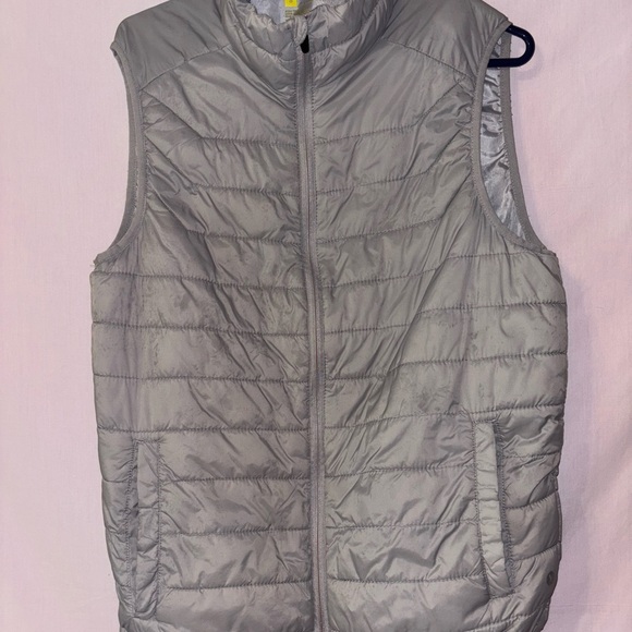 Xersion Other - Xersion Light Gray Puffer Vest